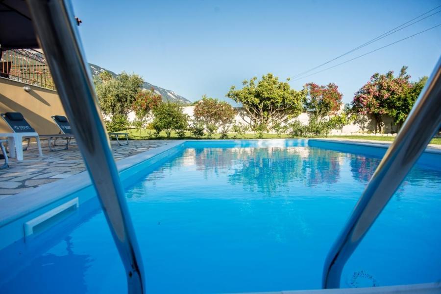 Villa Irida Afrato Exterior foto